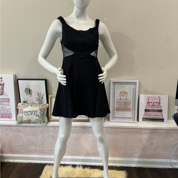 Free People Brooklyn Mini in black Sz : S - Picture 4 of 10